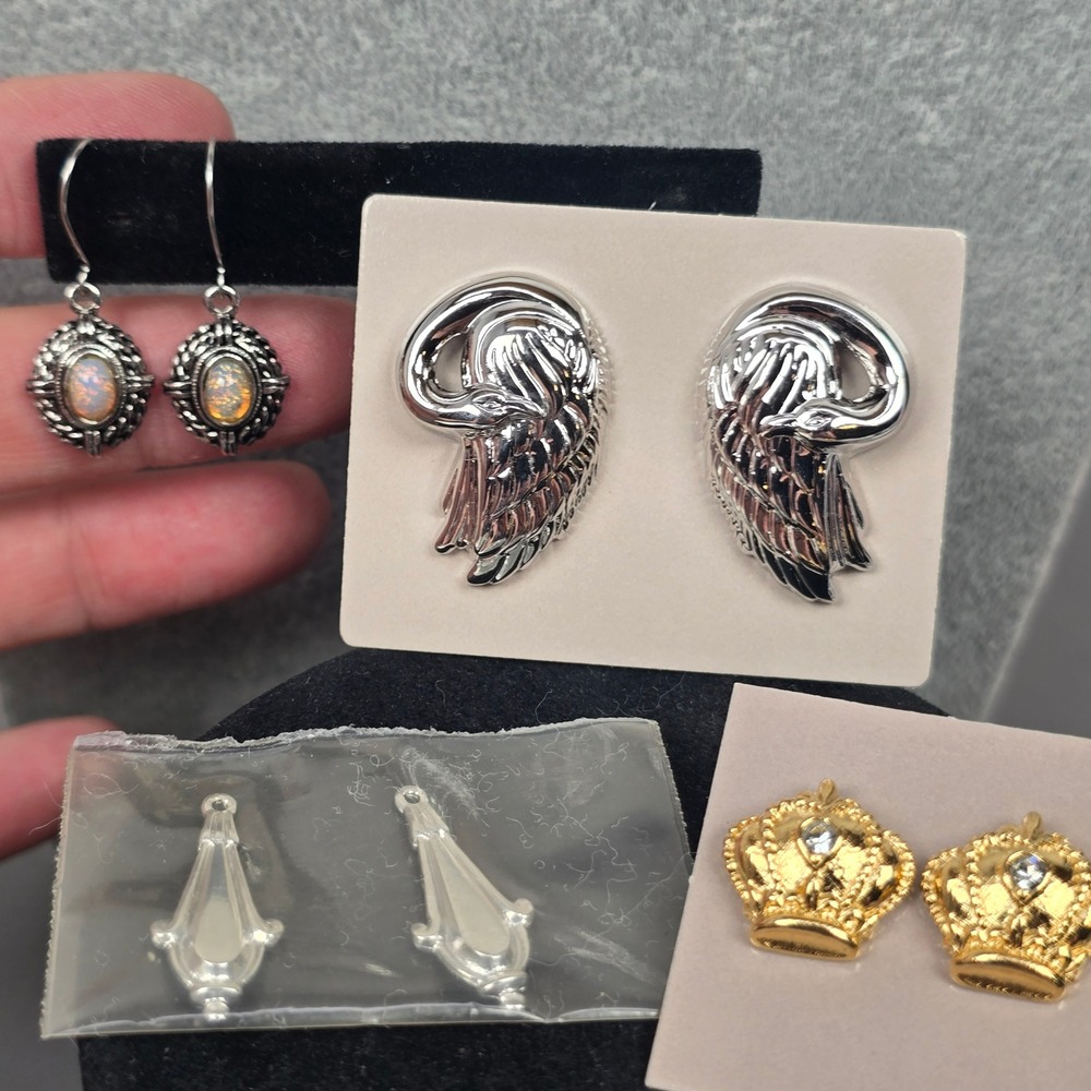 Vintage Avon 4 Pair Earring Set Swan Crown Faux Opal Silver/Gold Tone Pierced